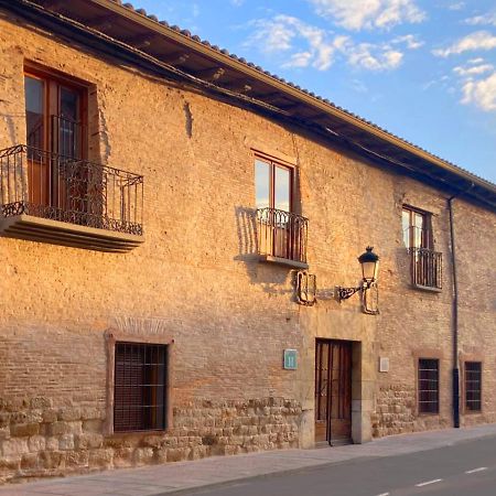 Hostal El Palacio Valencia de Don Juan Exterior photo