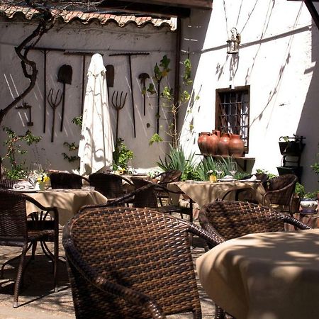 Hostal El Palacio Valencia de Don Juan Exterior photo