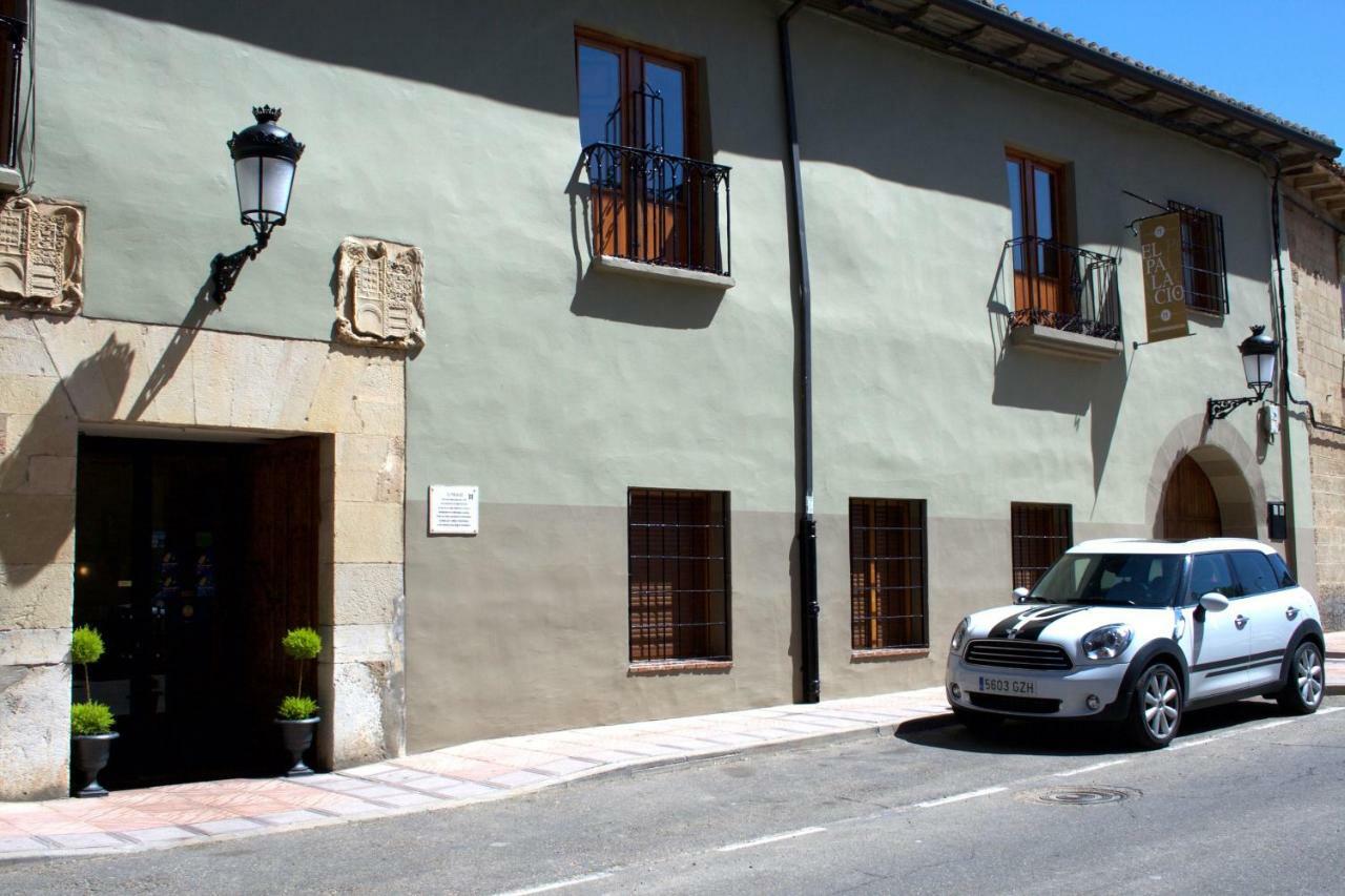 Hostal El Palacio Valencia de Don Juan Exterior photo